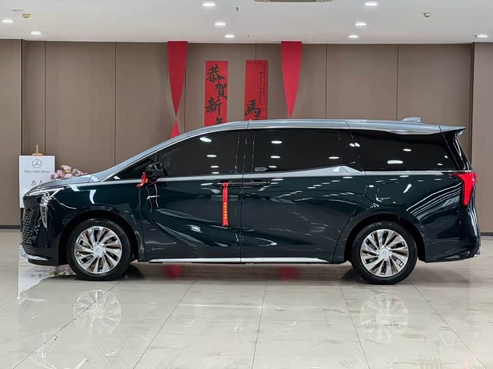 Buick GL8 Century 2025 2025款 2.0T 四座私享版