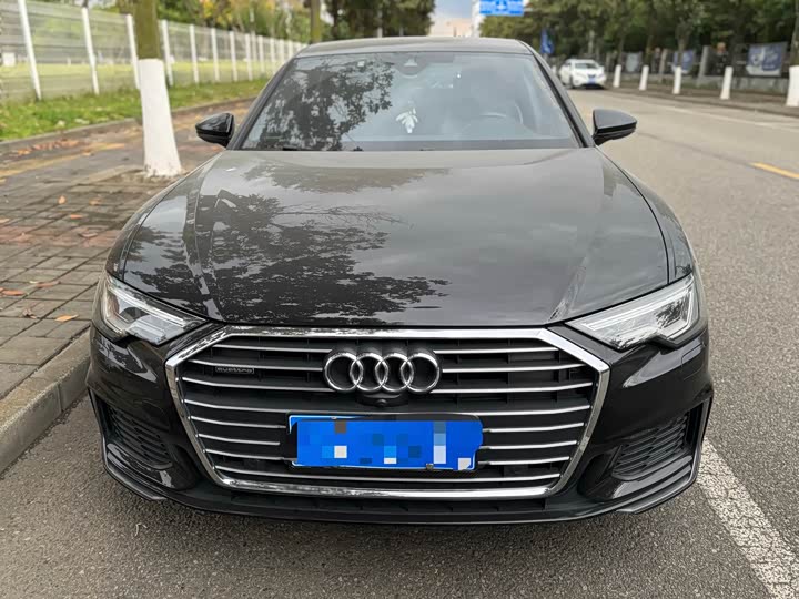 Фото 2 - Audi A6L