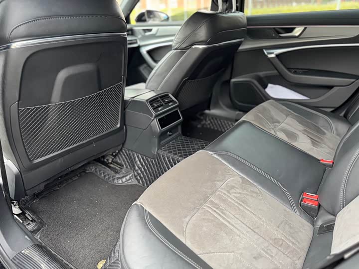 Фото 7 - Audi A6L