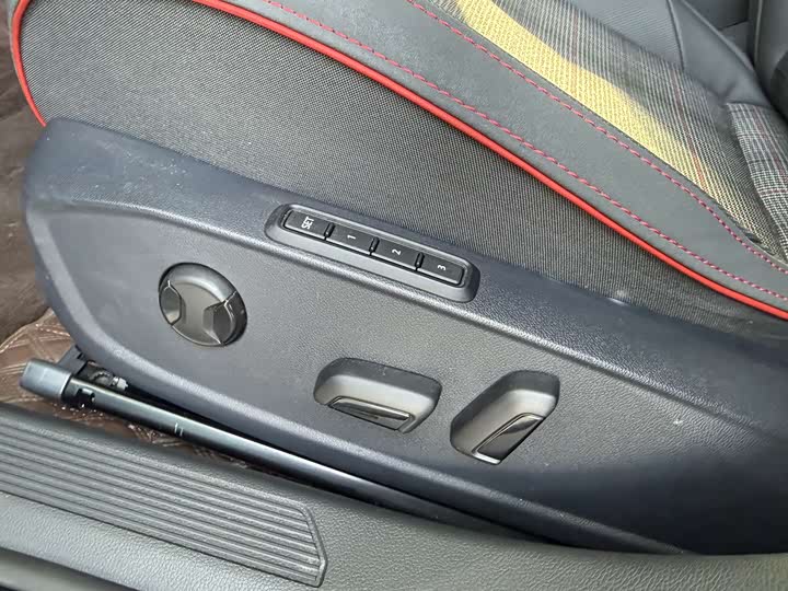 Volkswagen Golf GTI 2023 2023款 380TSI DSG GTI