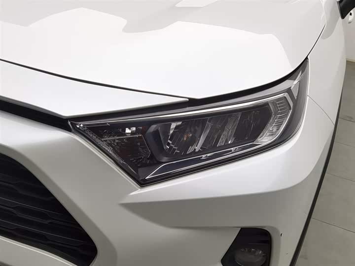 Toyota RAV4 2021 2021款 2.0L CVT两驱都市版