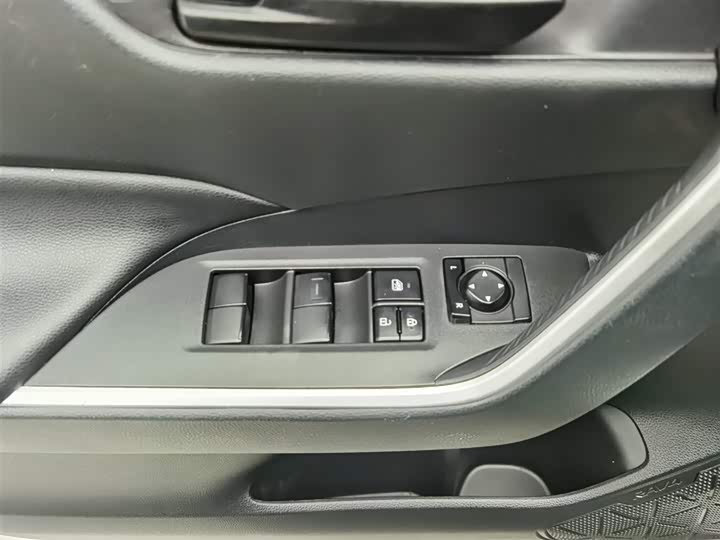 Toyota RAV4 2021 2021款 2.0L CVT两驱都市版