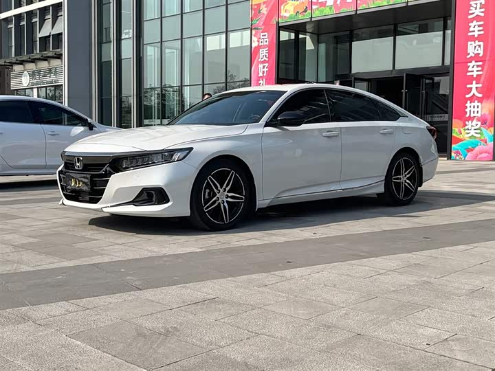 Фото 1 - Honda Accord