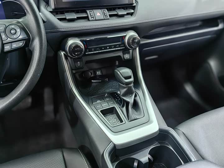 Toyota RAV4 2021 2021款 2.0L CVT两驱风尚版