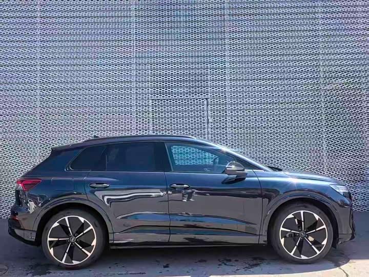 Audi Q4 e-tron 2024 2024款 50 e-tron quattro 创享曜夜版