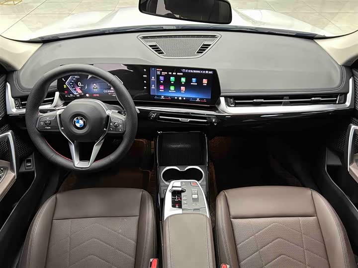 Фото 2 - BMW X1