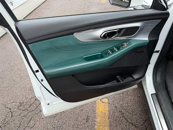 Zdjęcie 6 - GAC Trumpchi GS8