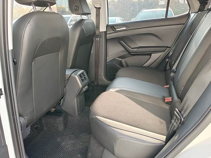 Фото 8 - Volkswagen Tacqua