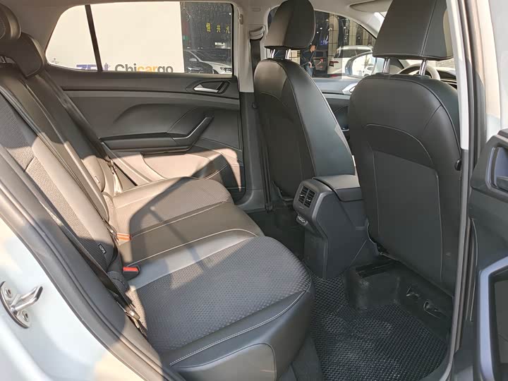 Фото 9 - Volkswagen Tacqua