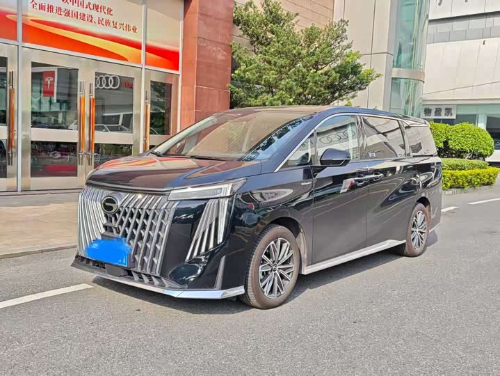 Photo 1 - GAC Trumpchi M8