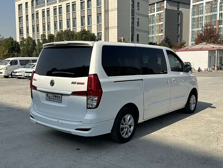Dongfeng Forthing Lingzhi Plus 2021 2021款 旅行版 2.0L 手动豪华型 7座