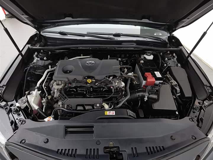 Фото 6 - Toyota Camry