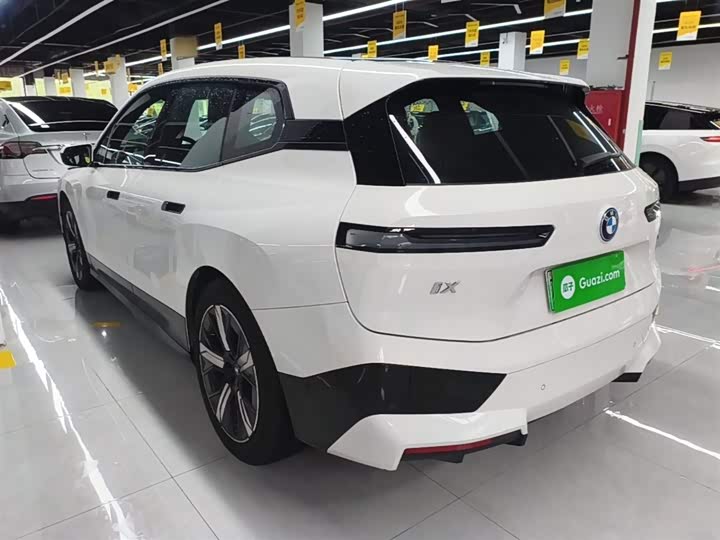 Фото 5 - BMW iX