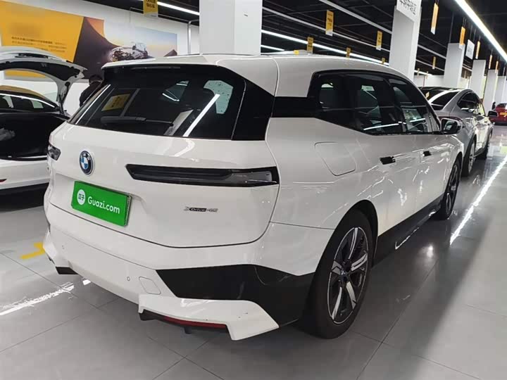 Фото 7 - BMW iX