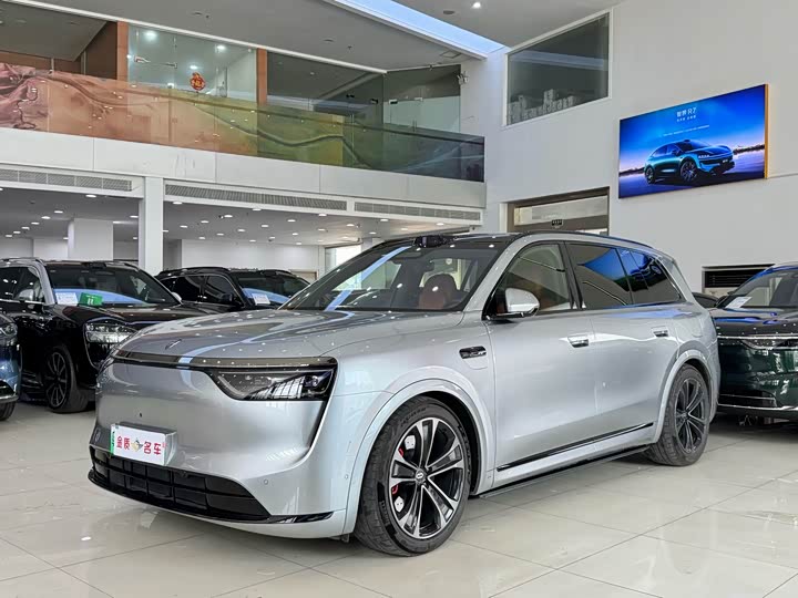 Aito M8 2025 2025款 增程 Ultra版 53.4kWh 5座版 (192线激光雷达）