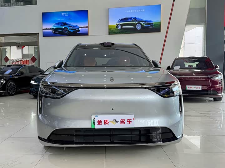 Aito M8 2025 2025款 增程 Ultra版 53.4kWh 5座版 (192线激光雷达）