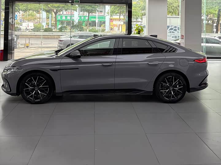 BYD Han 2025 2025款 DM-i 125KM激光雷达智驾型