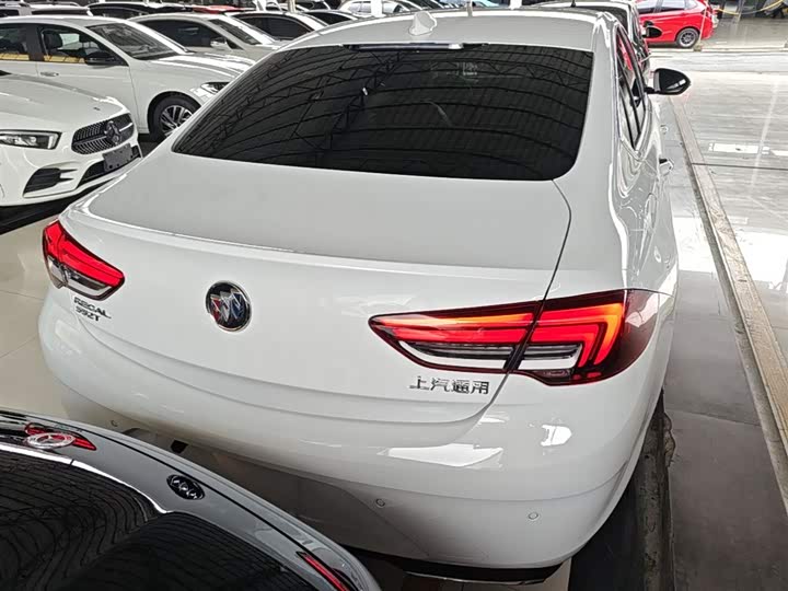 Фото 6 - Buick Regal