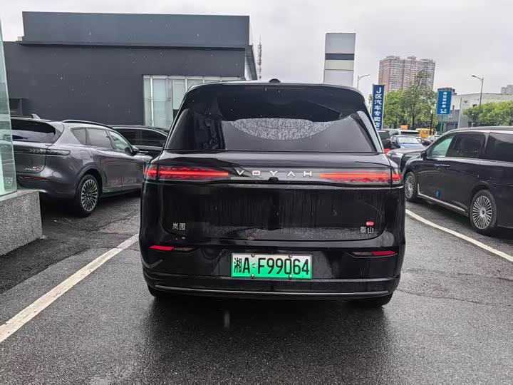 2026 Voyah Taishan