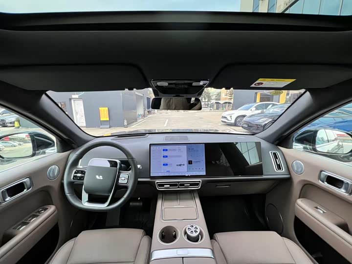 2025 LiXiang L7