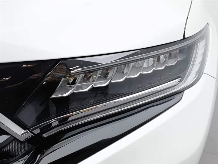 Фото 7 - Honda UR-V