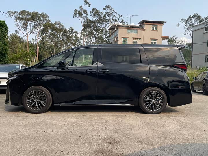 2025 Toyota Vellfire