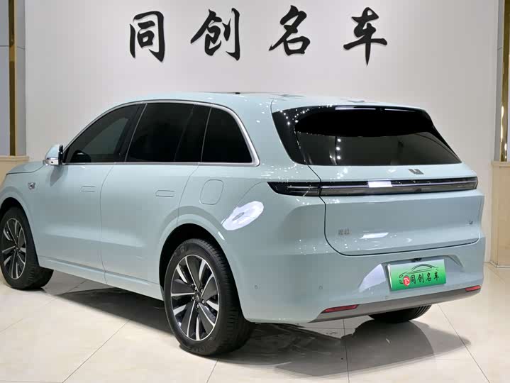 2025 LiXiang L6