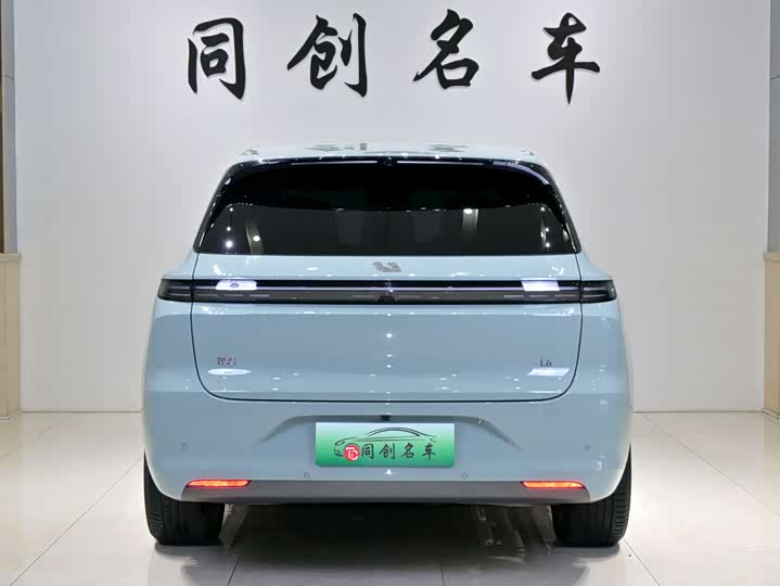 2025 LiXiang L6
