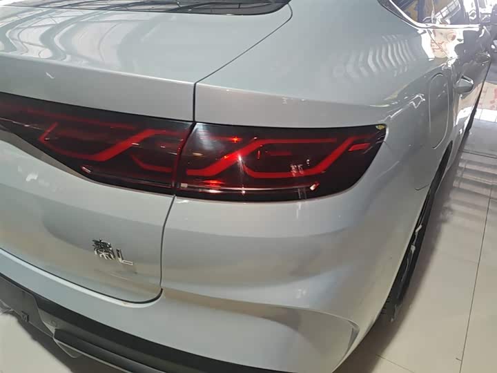 Фото 8 - BYD Qin L