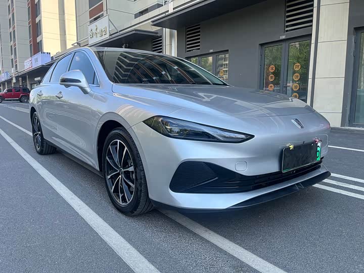 2025 Roewe D7