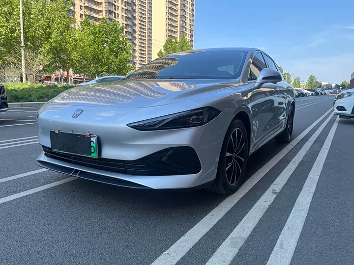 2025 Roewe D7