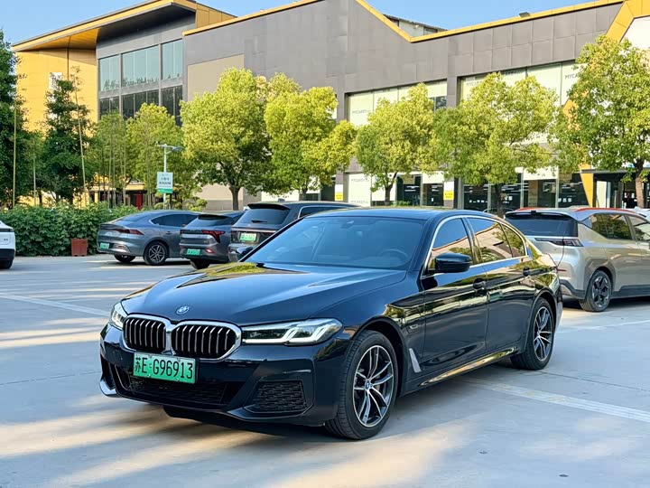 2022 BMW 5 Series Hybrid