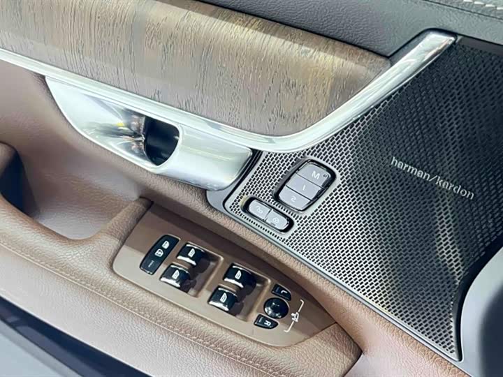 Zdjęcie 4 - Volvo S90