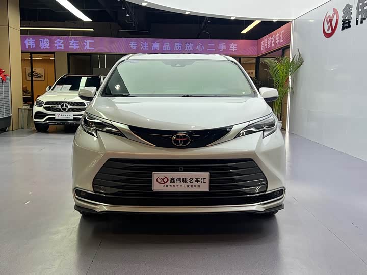 Toyota Sienna 2024 2024款 2.5L混动 臻享尊贵版