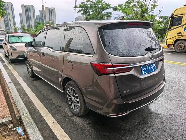 Photo 4 - Buick GL8 ES