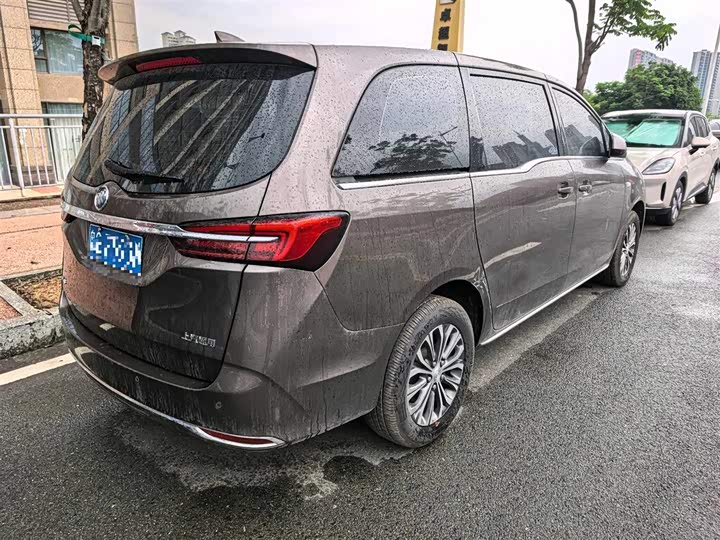 Photo 5 - Buick GL8 ES