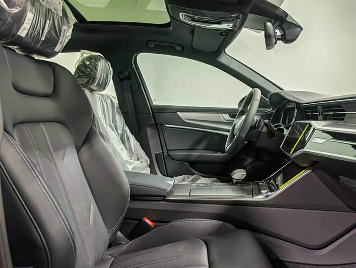 Audi A6L 2026 2026款 40 TFSI 豪华动感型
