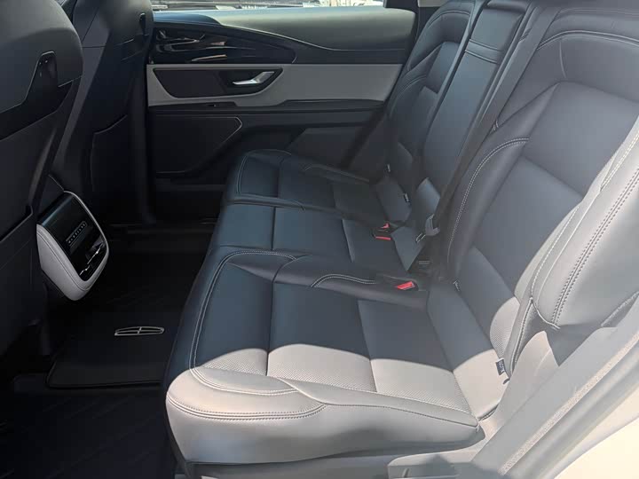 Lincoln Nautilus 2023 2023款 2.0T 四驱尊享版