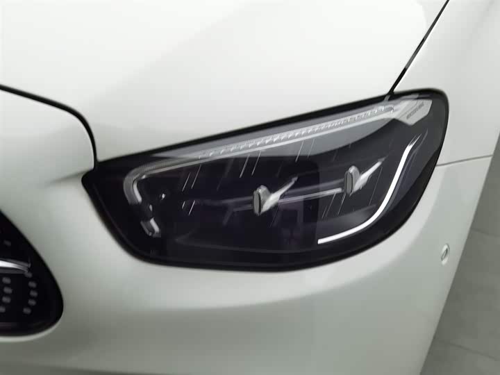 Zdjęcie 7 - Mercedes-Benz E-Class