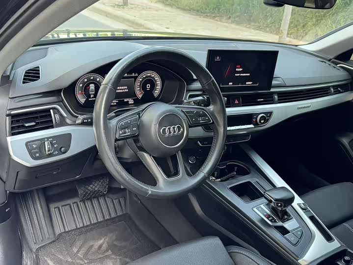 Фото 7 - Audi A4L