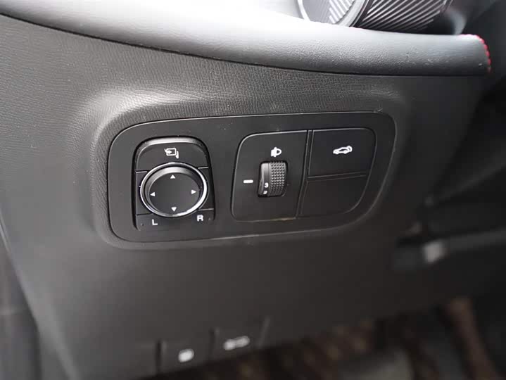 GAC Trumpchi Emkoo 2022 2022款 1.5T 超新星Pro版