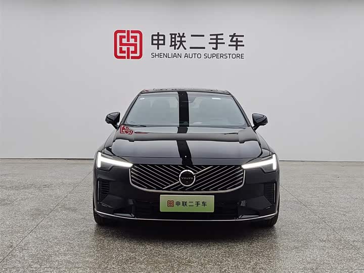 Volvo S90 Hybrid 2026 2026款 插电式混动 四驱长续航智雅豪华版