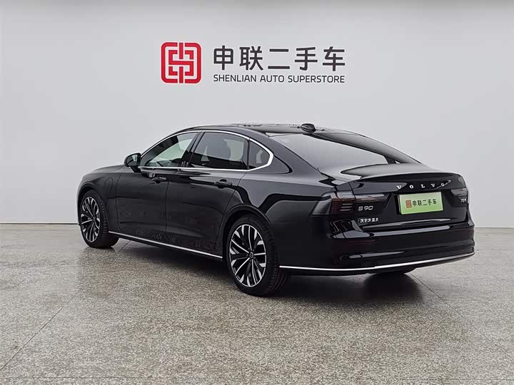 Volvo S90 Hybrid 2026 2026款 插电式混动 四驱长续航智雅豪华版