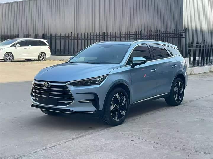 Фото 1 - BYD Tang Hybrid/EV