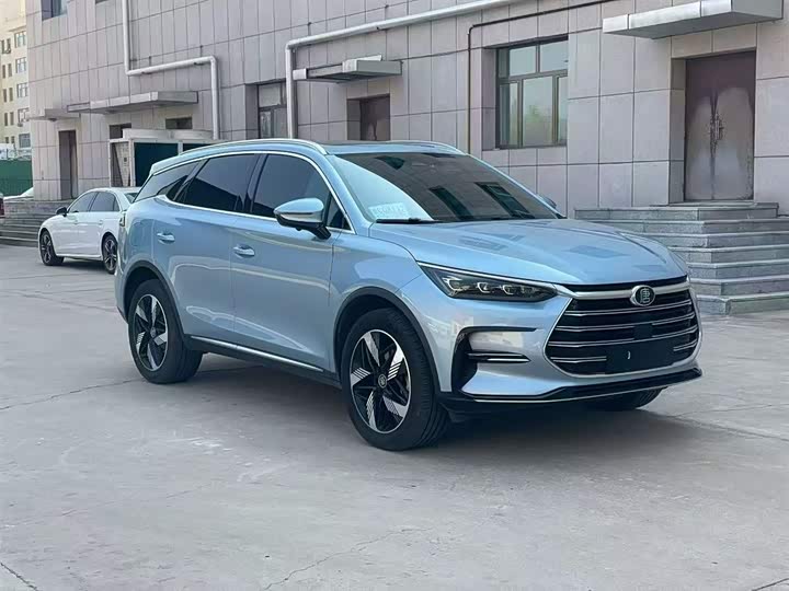 Фото 2 - BYD Tang Hybrid/EV