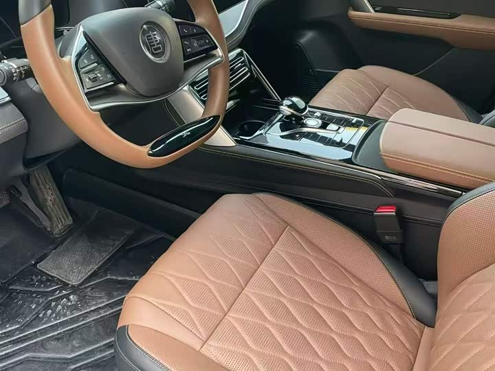 Фото 4 - BYD Tang Hybrid/EV