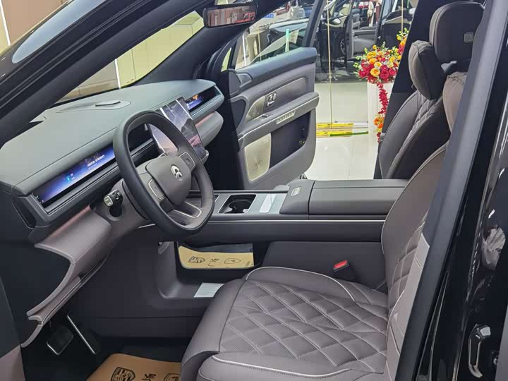 Nio ES8 2026 2026款 七座行政豪华版