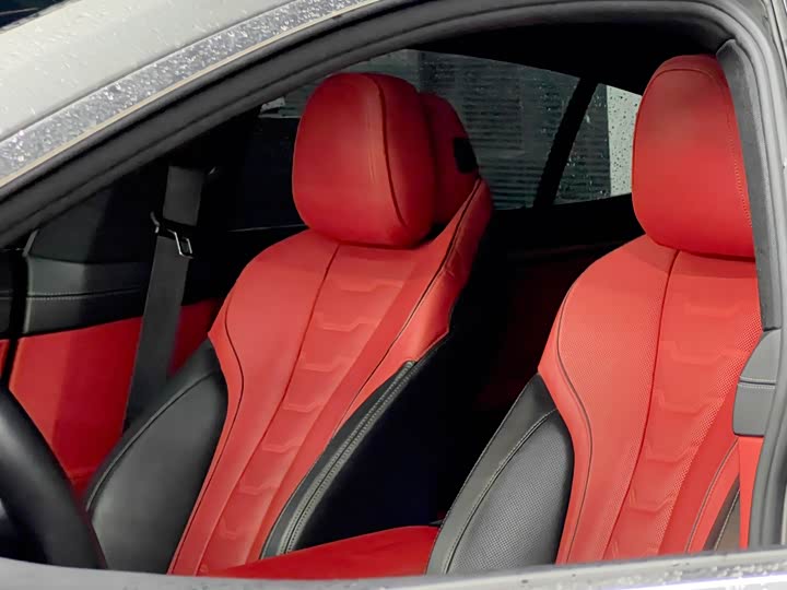 BMW 8 Series 2022 2022款 840i 四门轿跑车 M运动套装