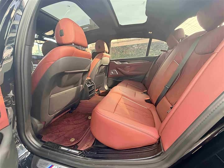 2022 BMW 5 Series Hybrid