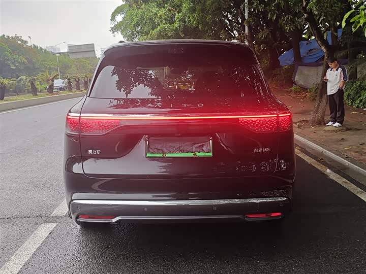 Aito M8 2025 2025款 增程 Max+版 53.4kWh 6座版 (192线激光雷达）